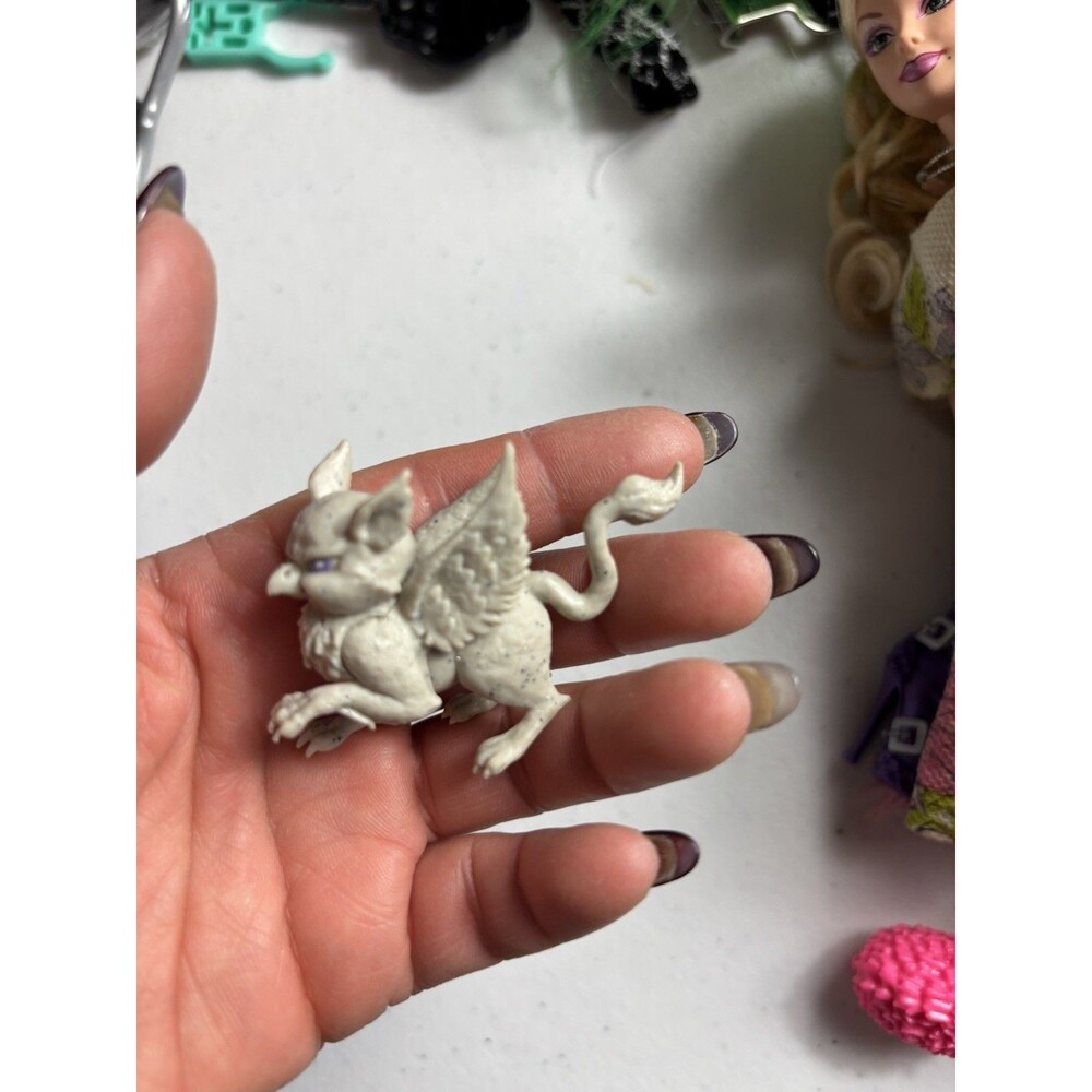 Monster High Rochelle Goyle's 1ST WAVE Pet Gargoyle "ROUX" #1
